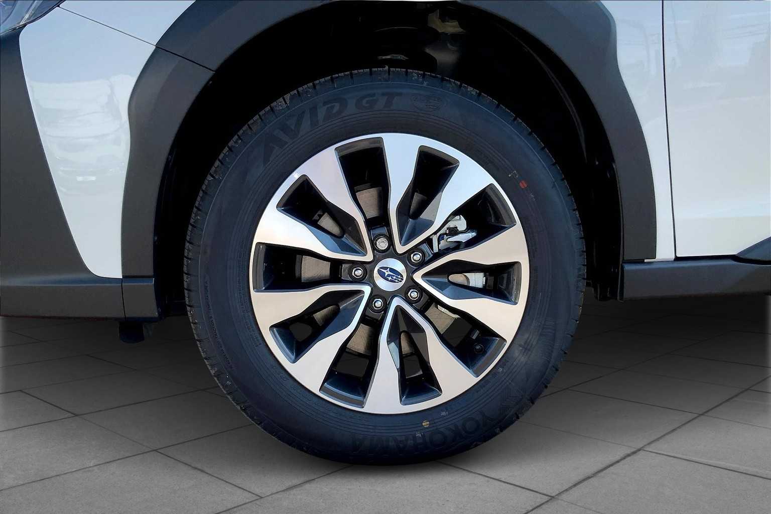 2025 Subaru Outback Touring photo 11