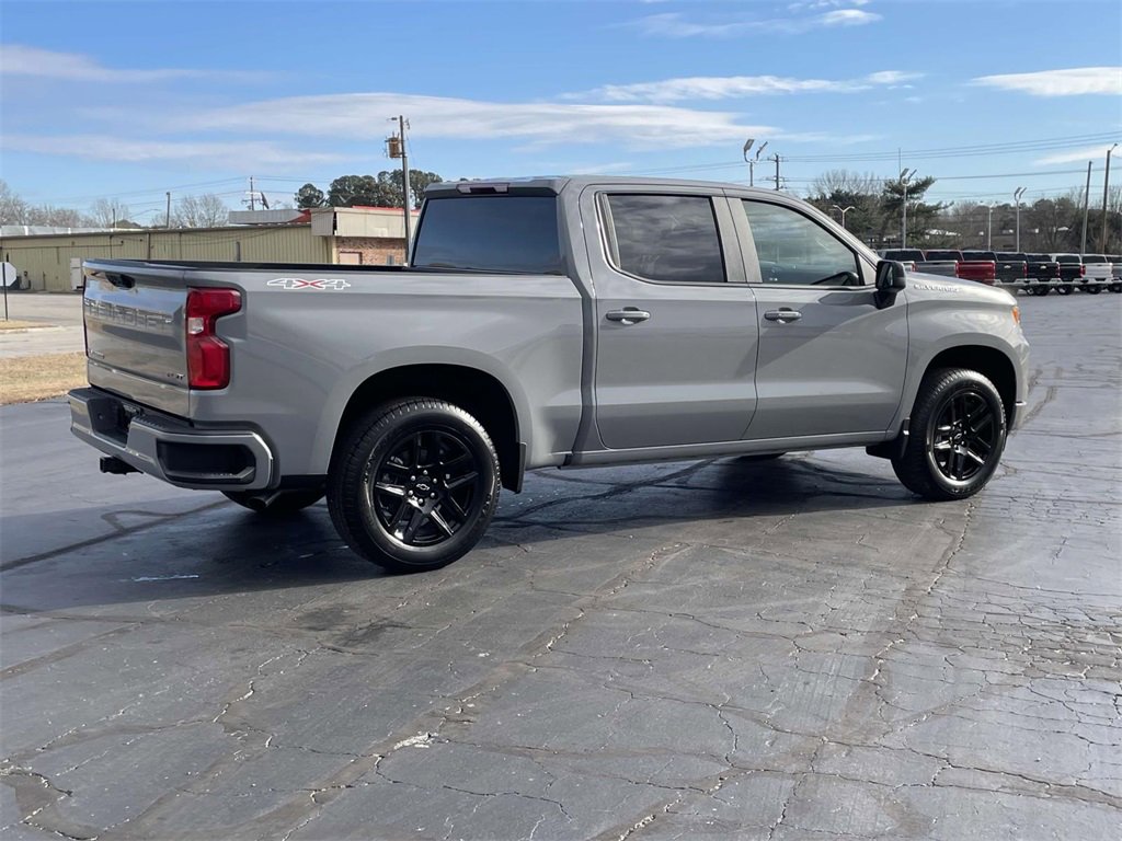 2025 Chevrolet Silverado 1500 RST photo 3