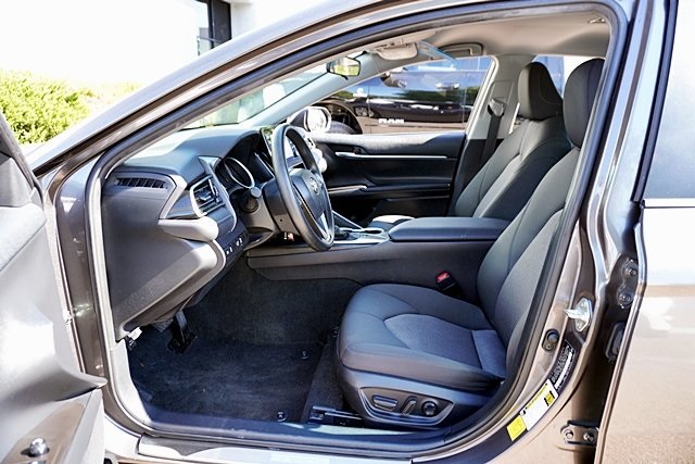 2023 Toyota Camry LE photo 13