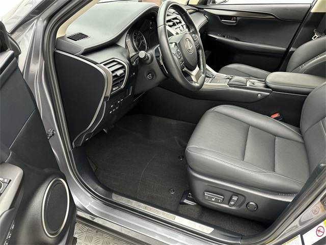 2020 Lexus NX 300 Premium photo 3