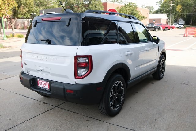 2025 Ford Bronco Sport Outer Banks photo 5