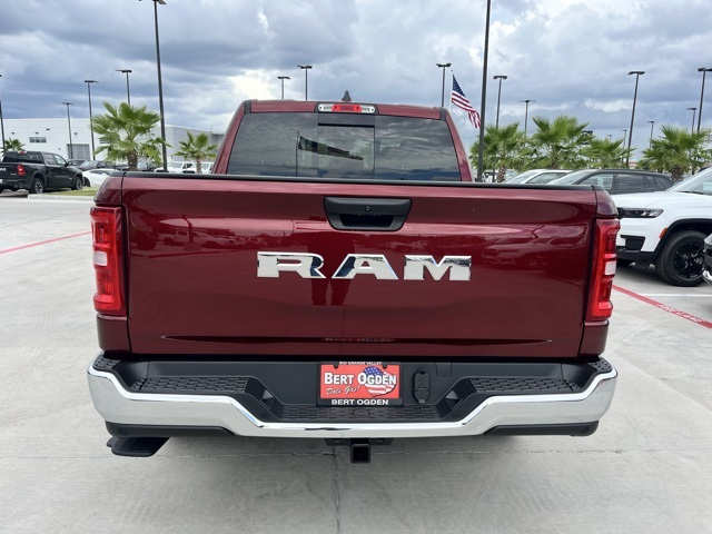 2025 Ram 1500 Tradesman photo 4