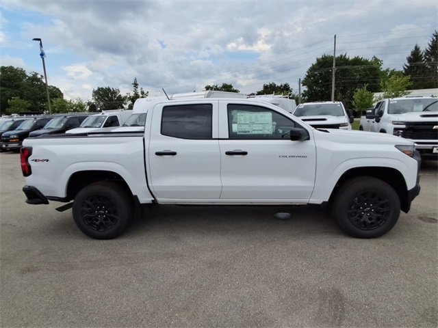 2025 Chevrolet Colorado LT photo 4