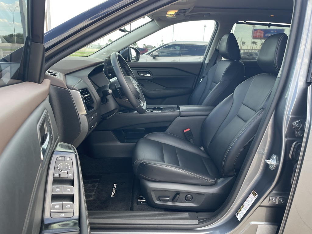 2023 Nissan Rogue SL photo 14