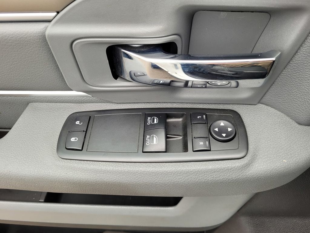 2018 Ram 2500 Tradesman photo 20