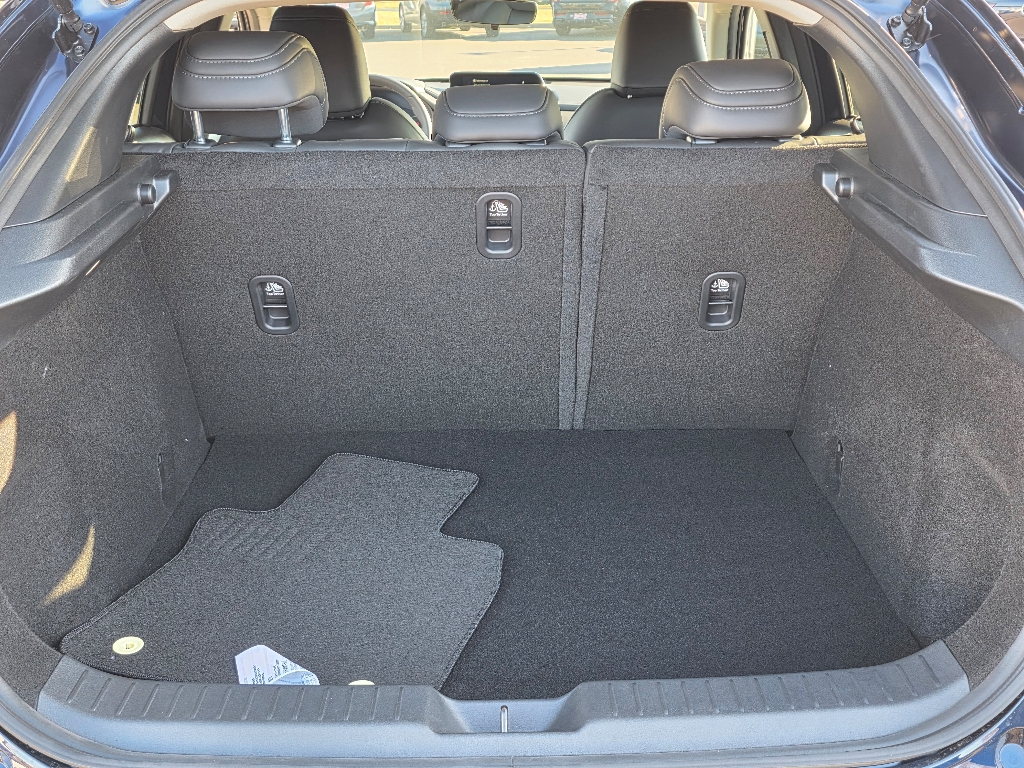 2025 Mazda CX-30 2.5 S Preferred photo 4