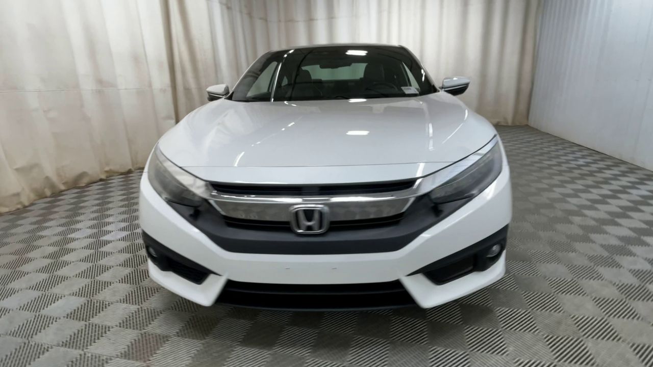 2016 Honda Civic Touring photo 3