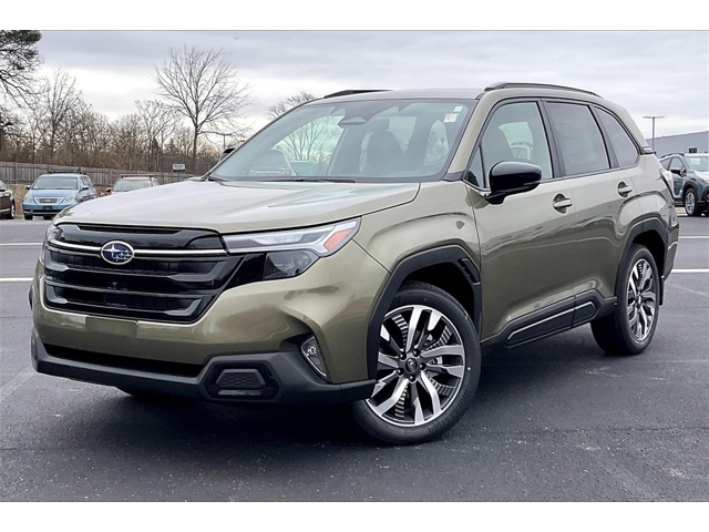 2025 Subaru Forester Touring photo 14