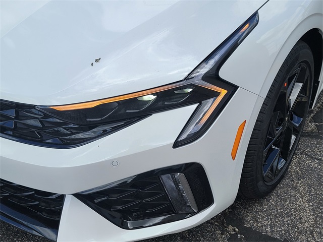 2026 Kia K5 GT-Line photo 10