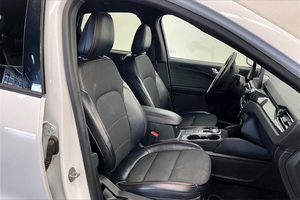 2023 Ford Escape ST-Line photo 6