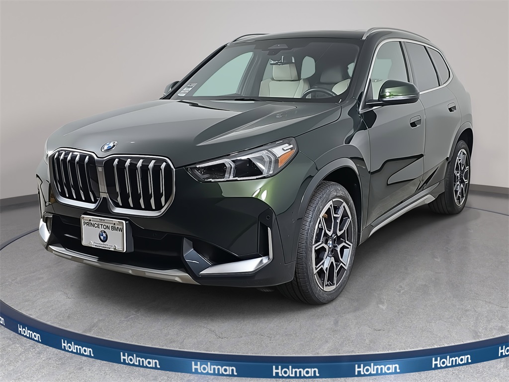 2025 BMW X1 28i's photo