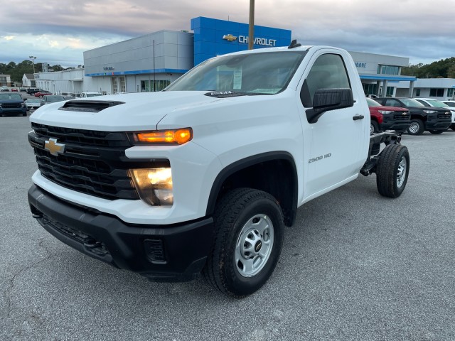 2025 Chevrolet Silverado 2500HD Work Truck photo 3