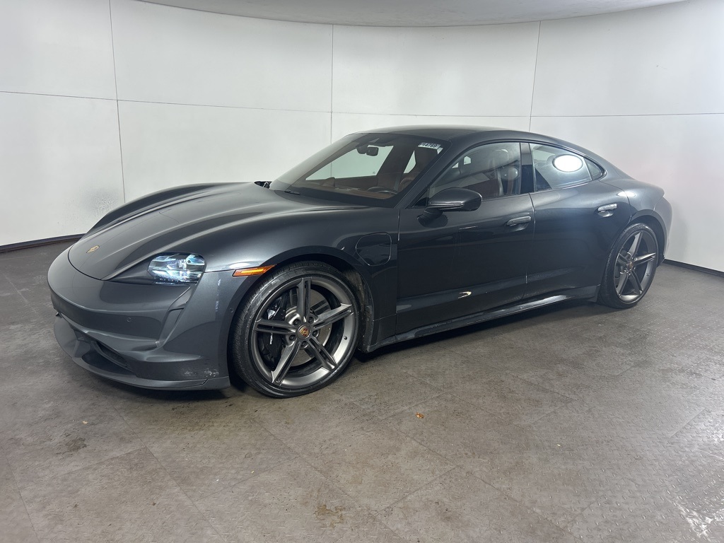 2020 Porsche Taycan Turbo's photo