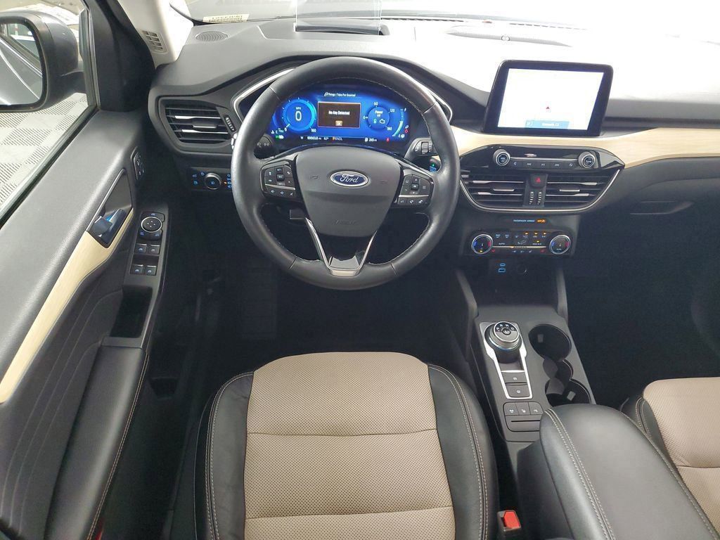 2022 Ford Escape Titanium Hybrid photo 13