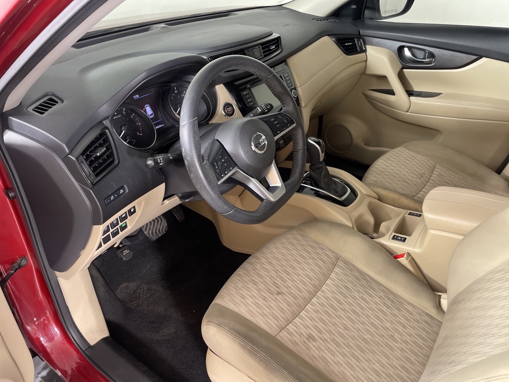 2020 Nissan Rogue SV photo 16