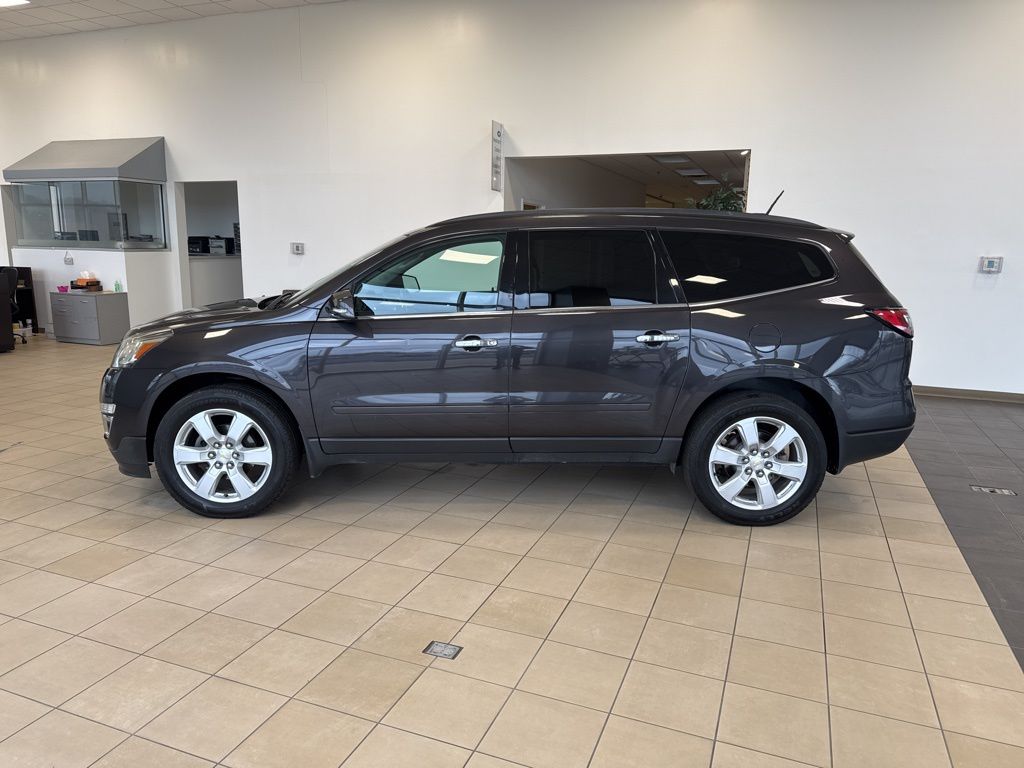 Used 2017 Chevrolet Traverse 1LT with VIN 1GNKRGKD7HJ272047 for sale in Taylorsville, IN