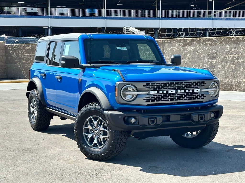 2025 Ford Bronco Badlands photo 2