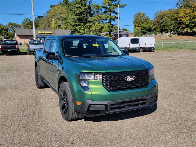 2025 Ford Maverick XLT photo 2