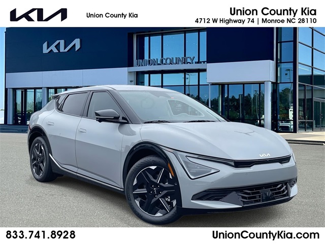 2025 Kia EV6 Wind's photo