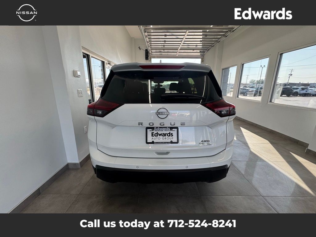 2026 Nissan Rogue SV photo 9