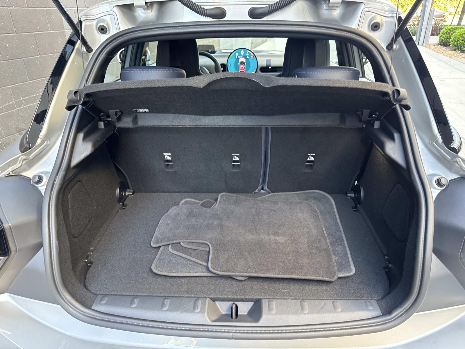 2025 Mini Cooper 4 Door Hardtop Signature photo 4