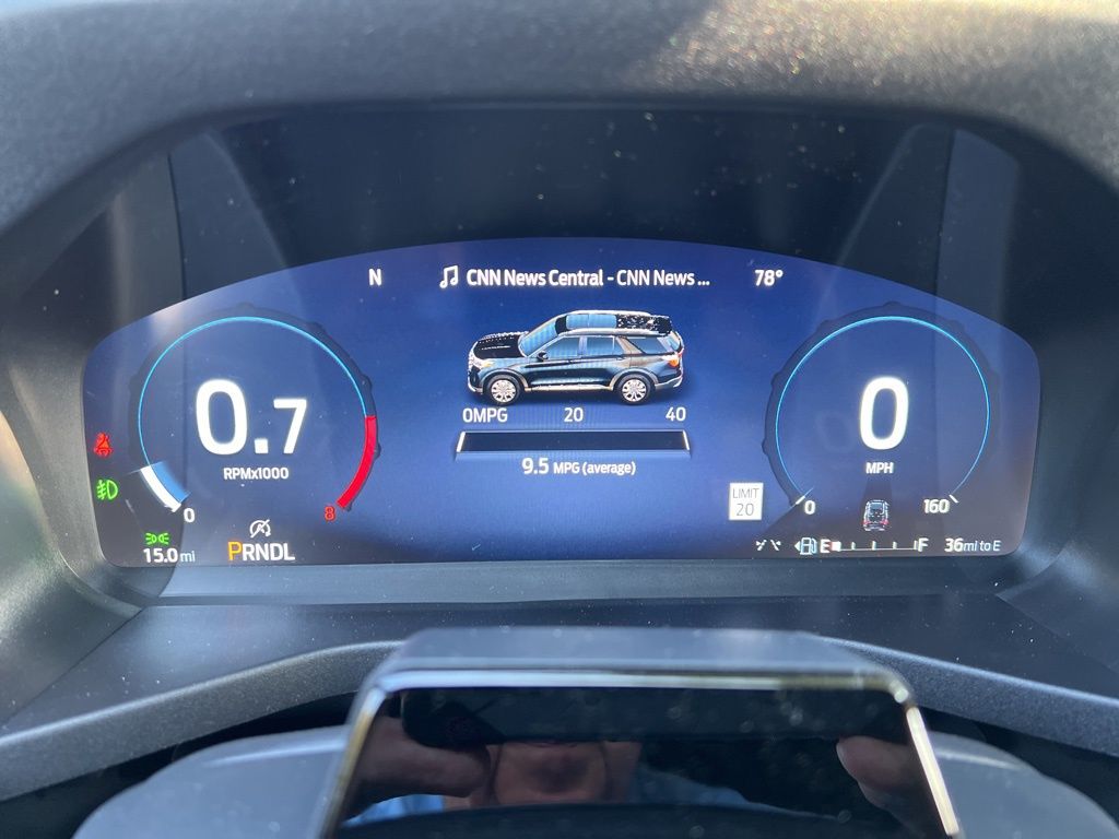 2025 Ford Explorer ST-Line photo 17
