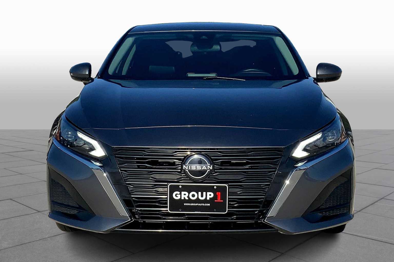 2023 Nissan Altima 2.5 SV photo 3