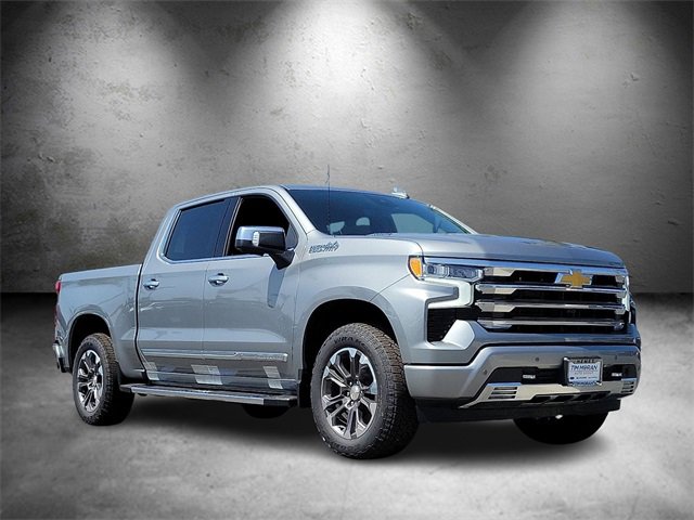 2025 Chevrolet Silverado 1500 High Country photo 3