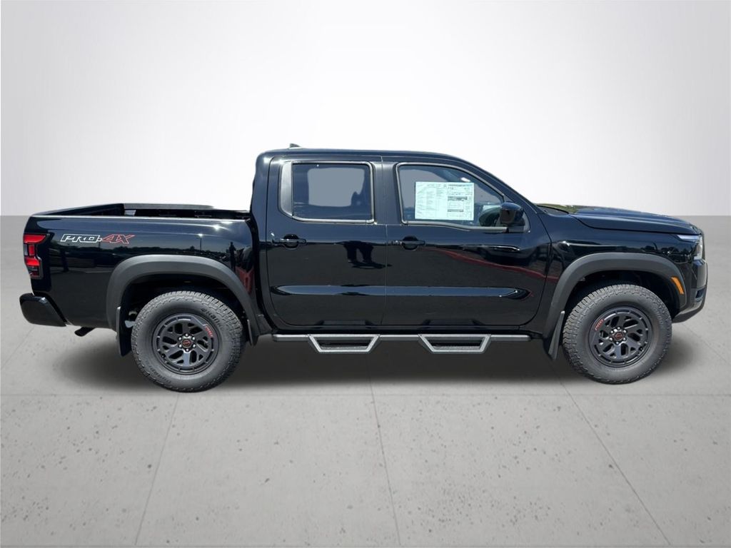 2025 Nissan Frontier PRO-4X photo 6