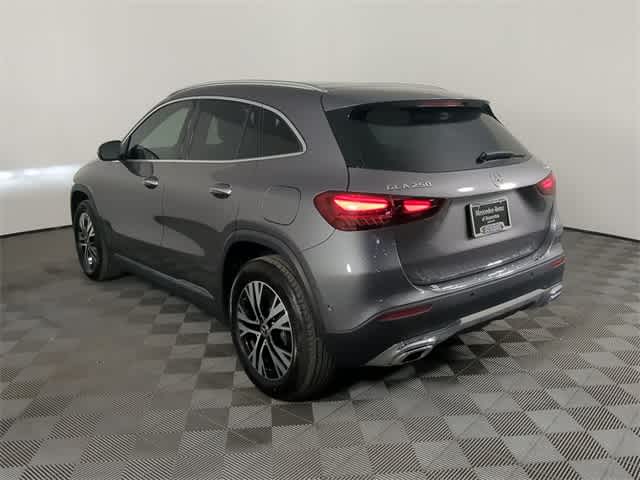 2025 Mercedes Benz GLA 250 4MATIC photo 4