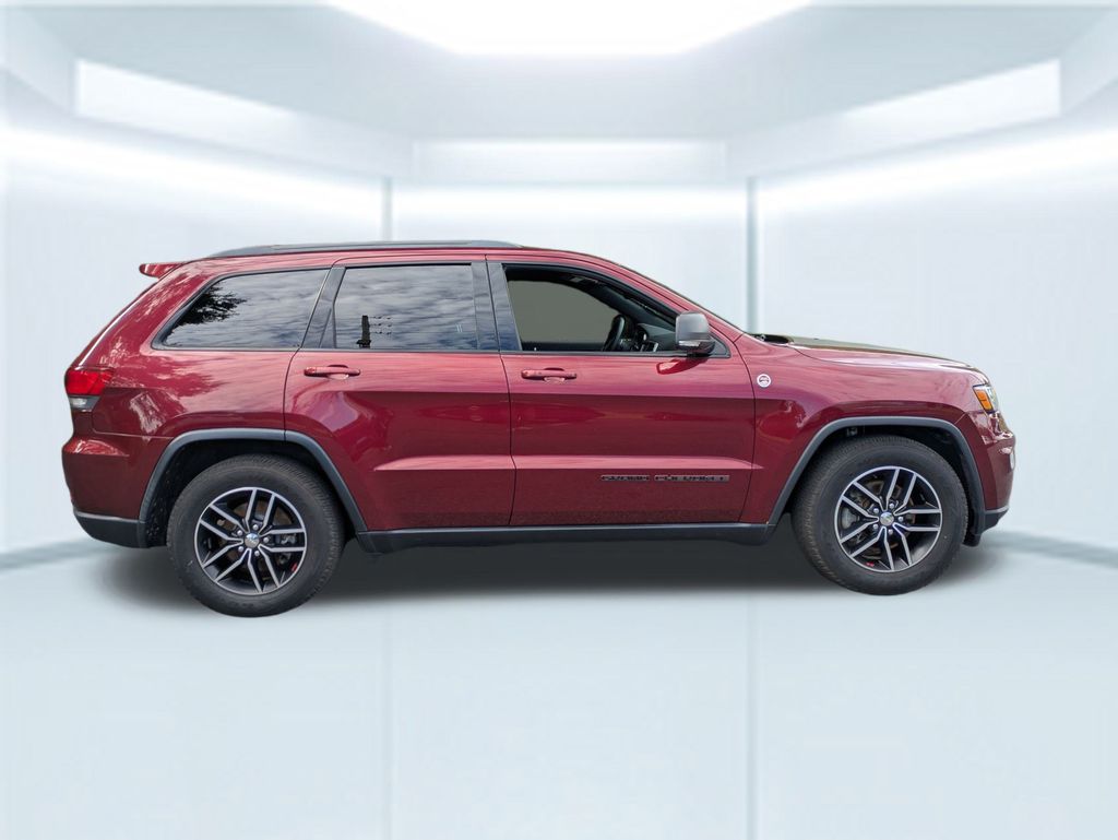 2018 Jeep Grand Cherokee Trailhawk photo 4
