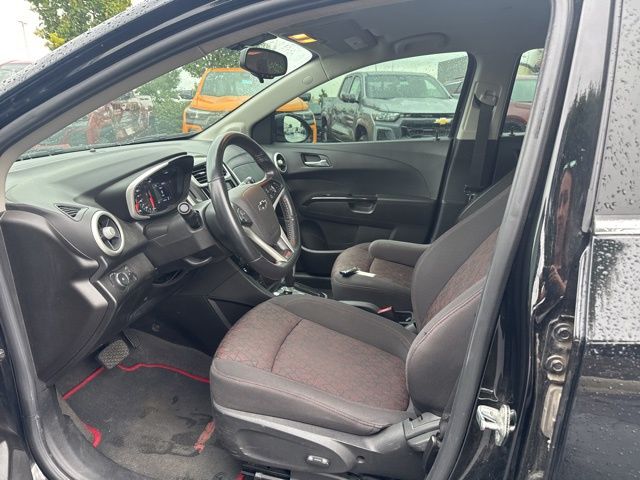 2019 Chevrolet Sonic LT photo 4