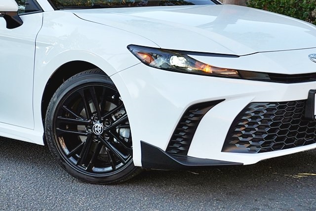 Used 2025 White Toyota SE image 3