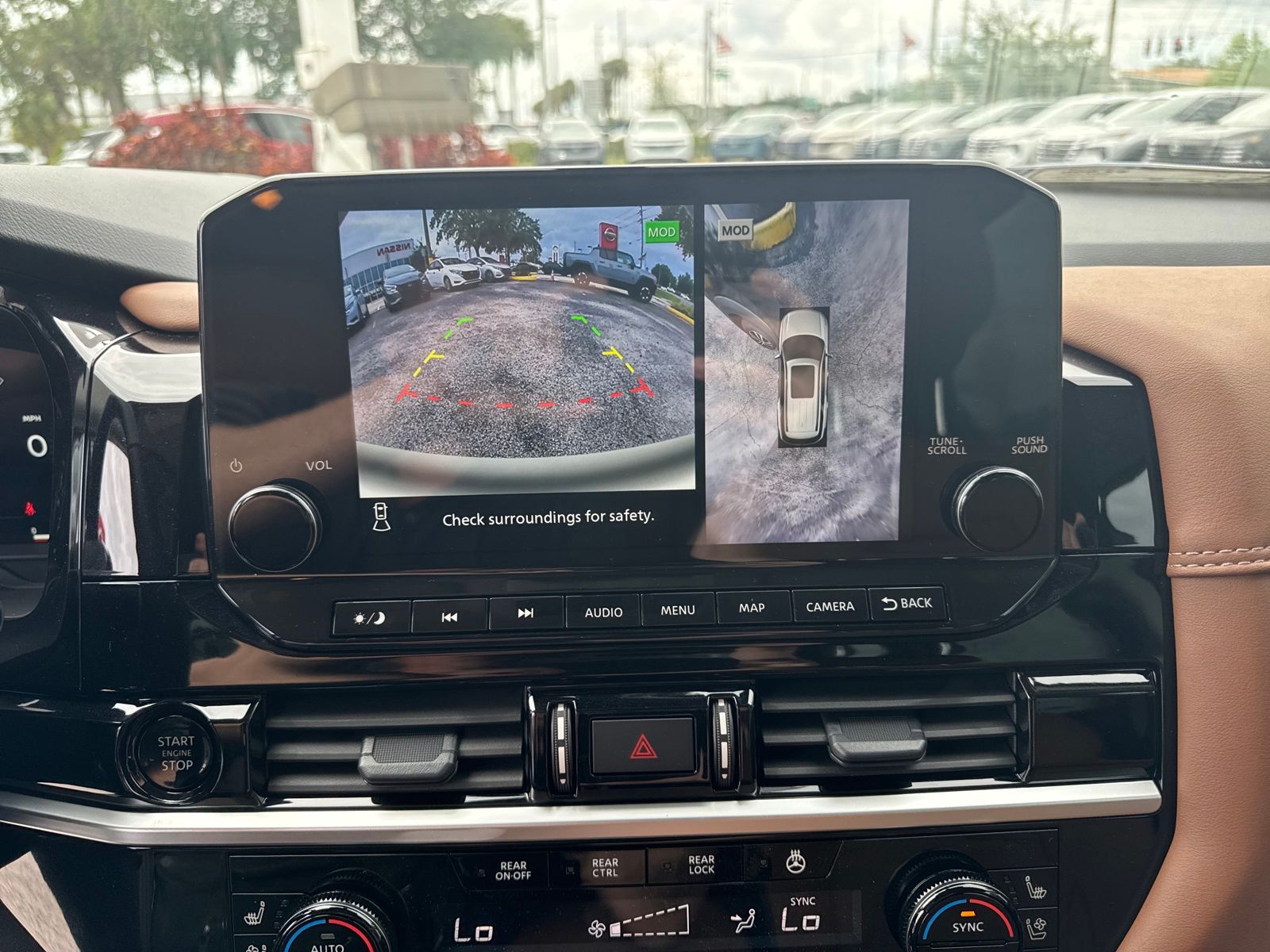 2025 Nissan Pathfinder Platinum photo 22
