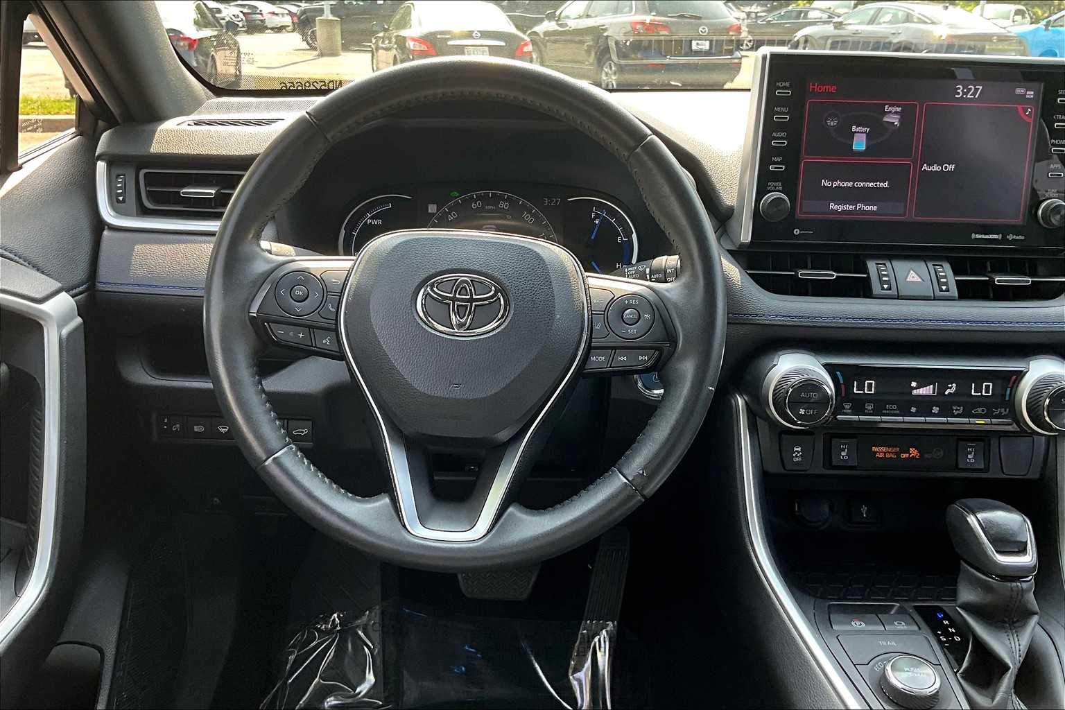 2022 Toyota RAV4 Hybrid XSE photo 5