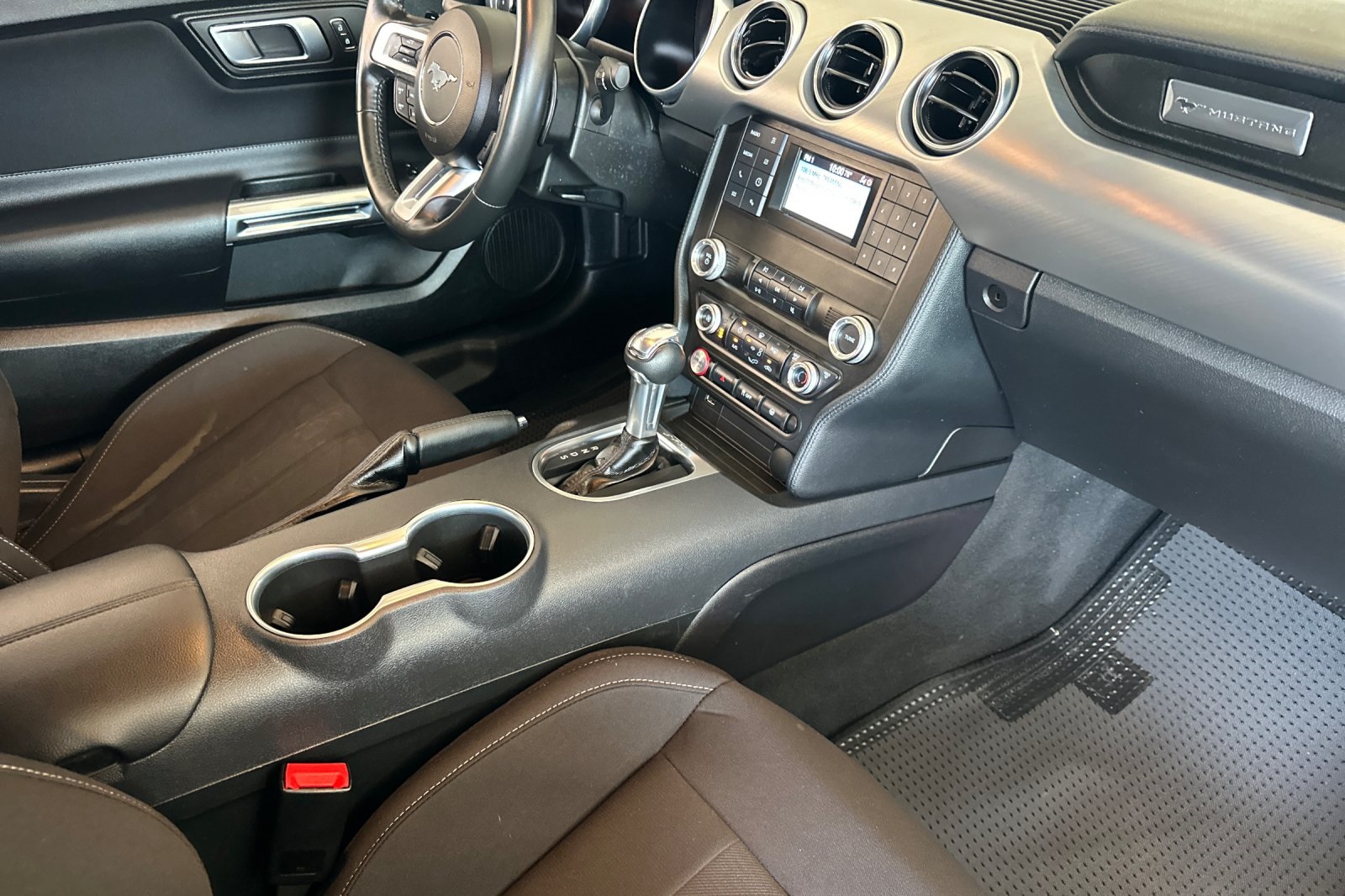 2022 Ford Mustang GT photo 10