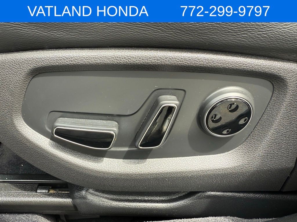 2020 Genesis G80 3.8 photo 20