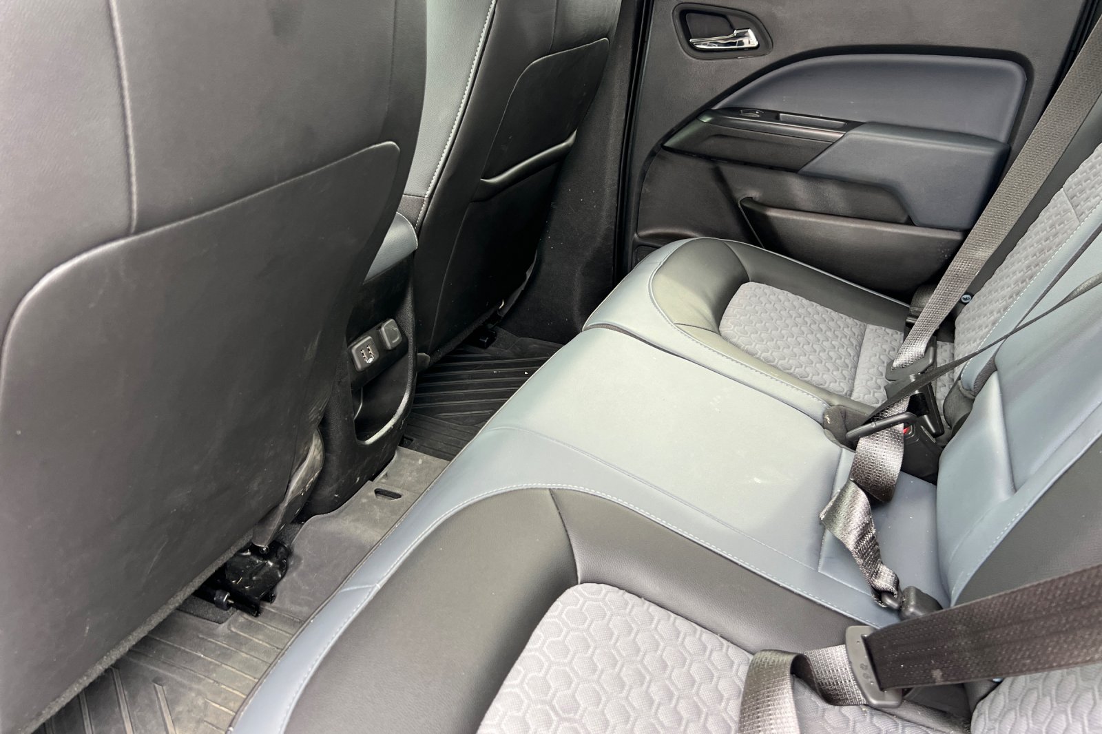 2022 Chevrolet Colorado Z71 photo 8