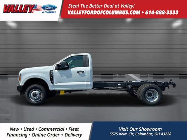 2025 Ford F-350 photo 4