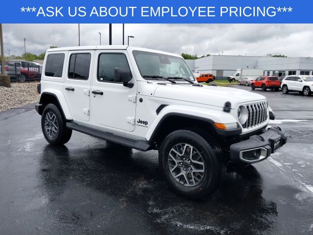 2025 Jeep Wrangler Sahara photo 2