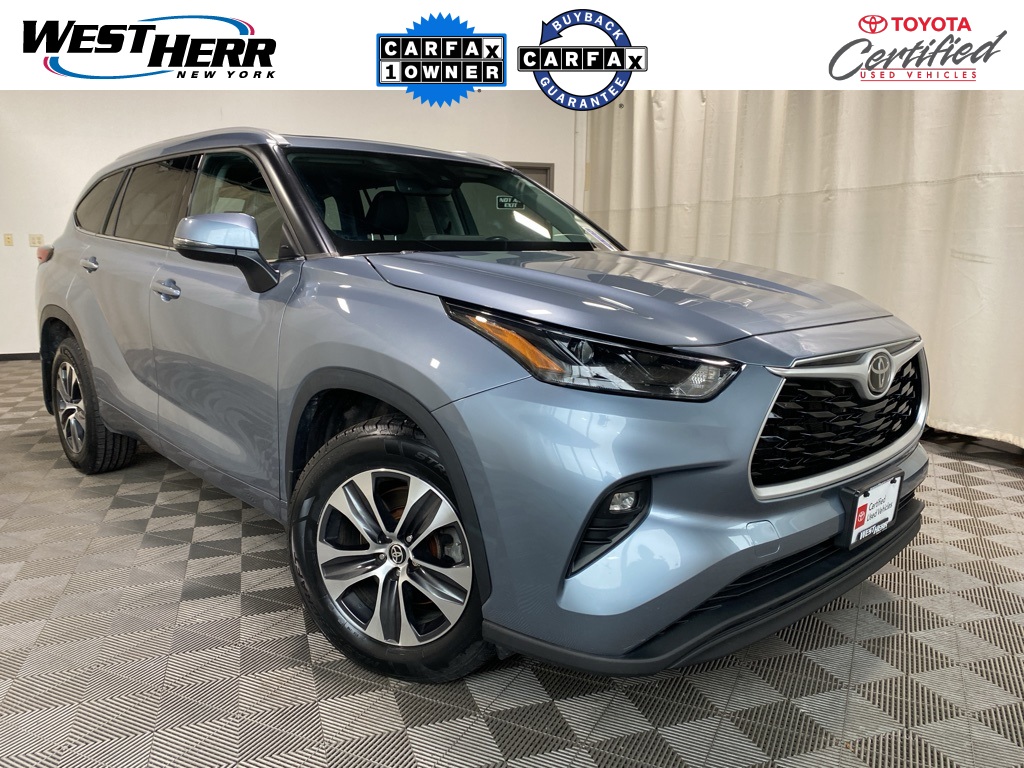 2022 Toyota Highlander XLE's photo