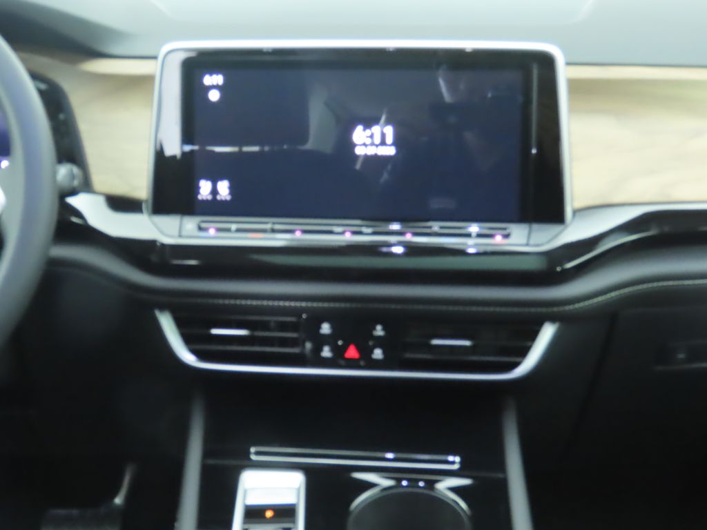 2026 Volkswagen Atlas SE Technology photo 14
