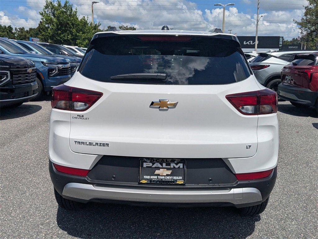 2026 Chevrolet Trailblazer LT photo 2