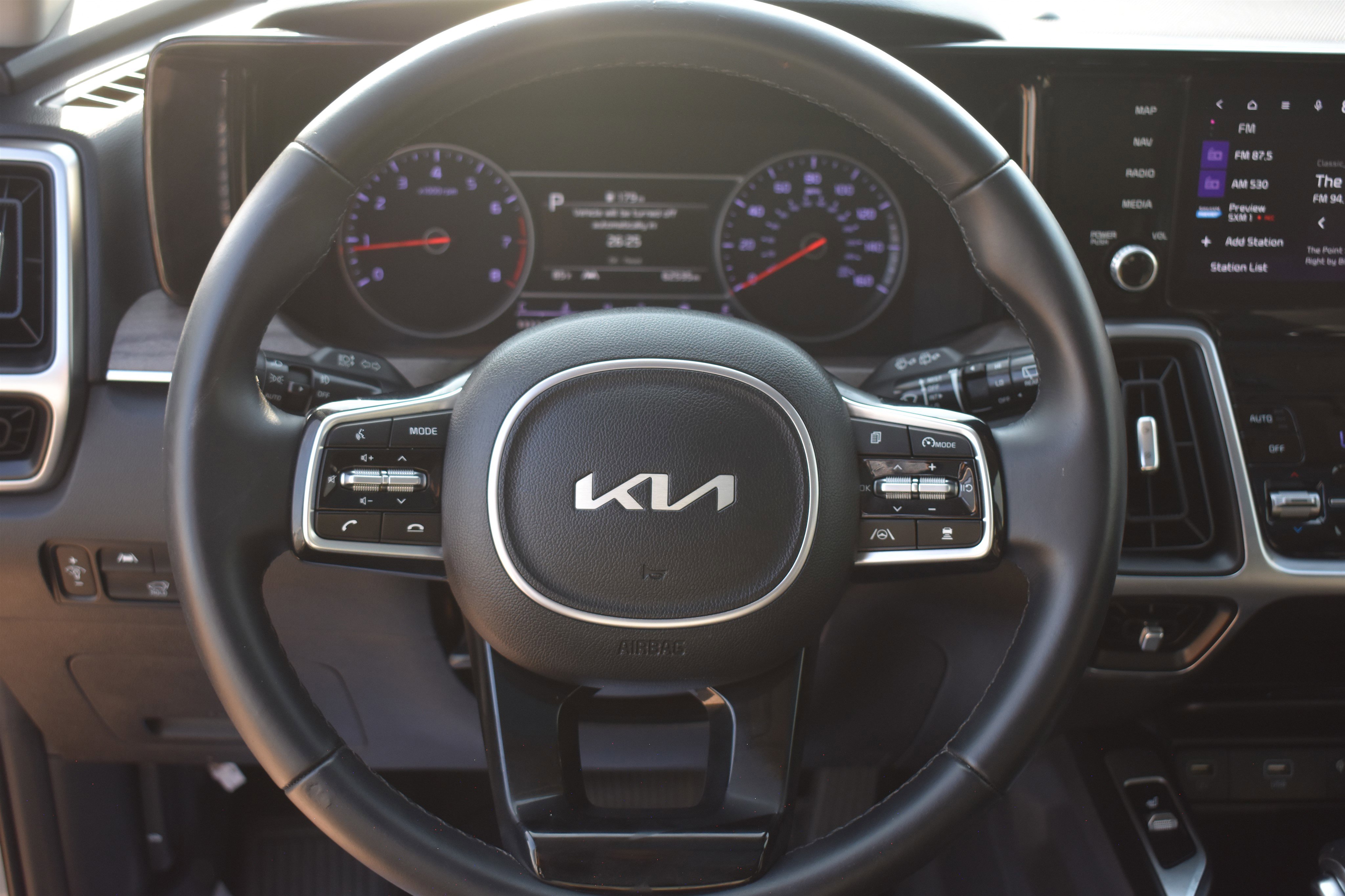 2022 Kia Sorento EX photo 11