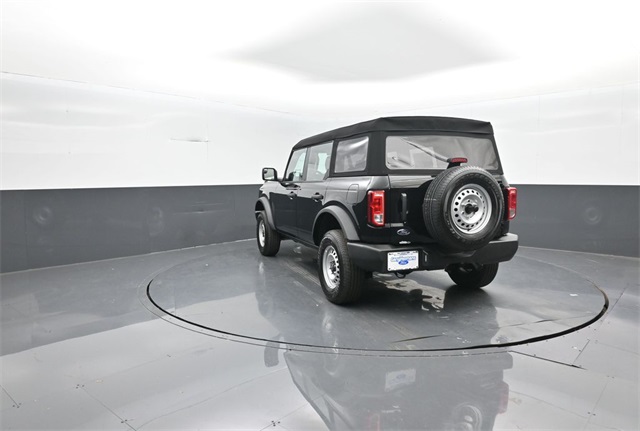 2025 Ford Bronco Base photo 2