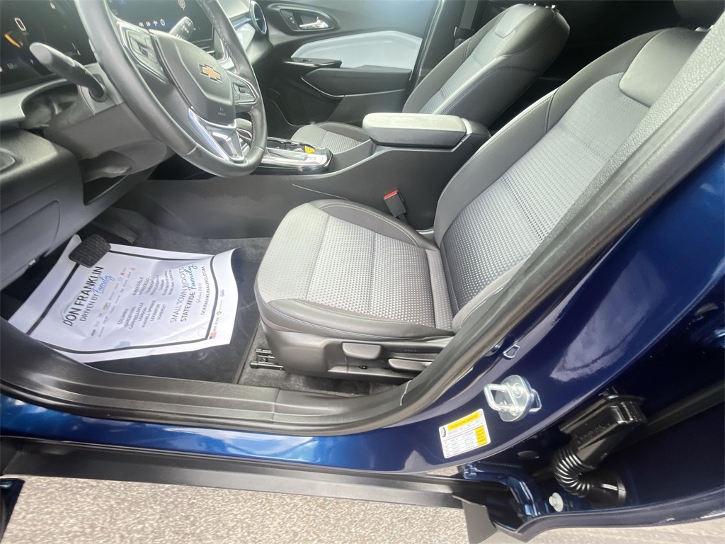 2024 Chevrolet Trax LT photo 12