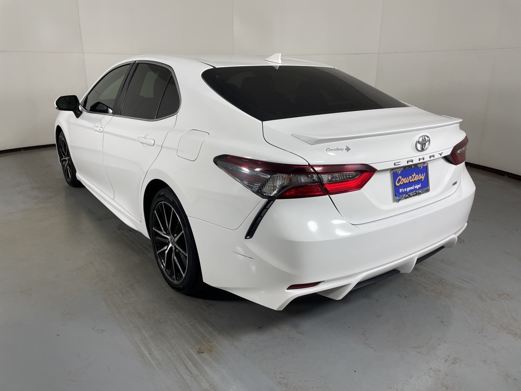 2024 Toyota Camry SE photo 6