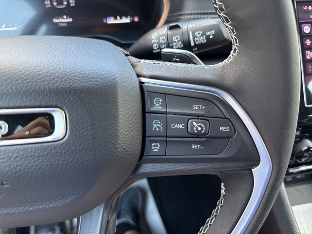 2025 Jeep Grand Cherokee Laredo X photo 27