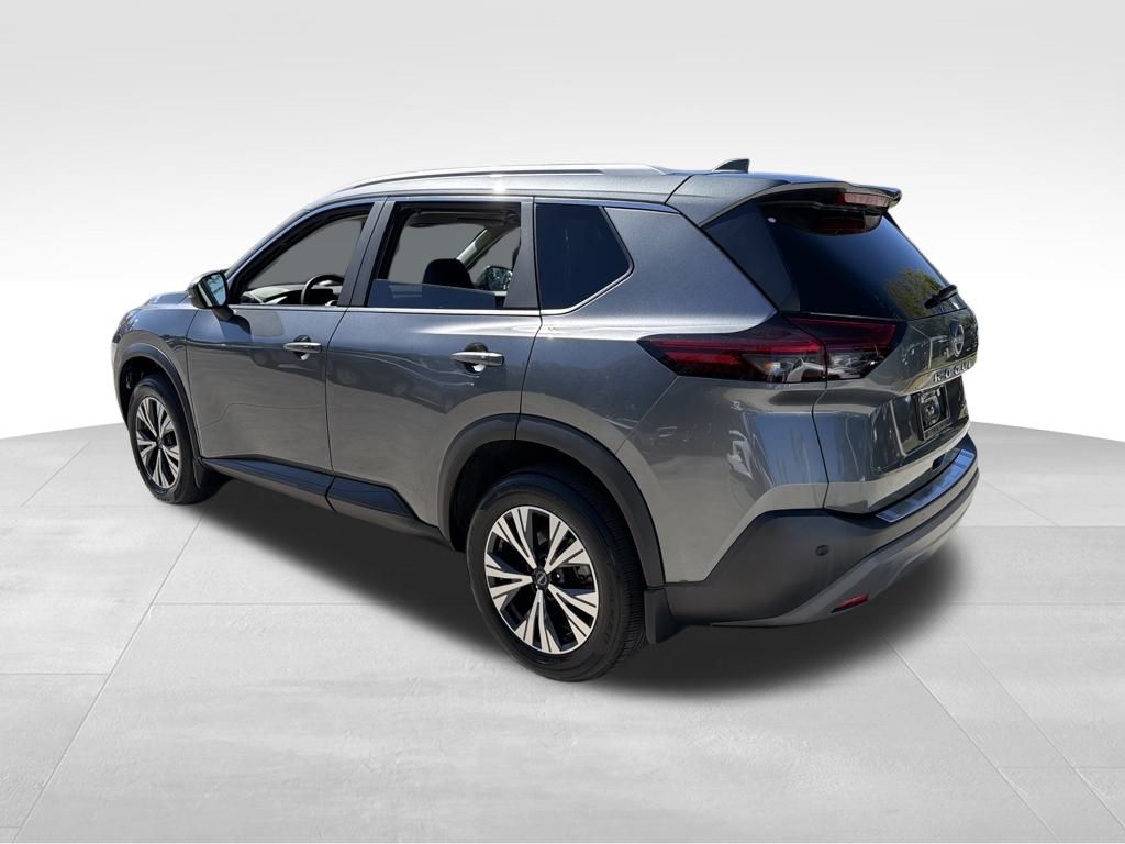 2023 Nissan Rogue SV photo 3