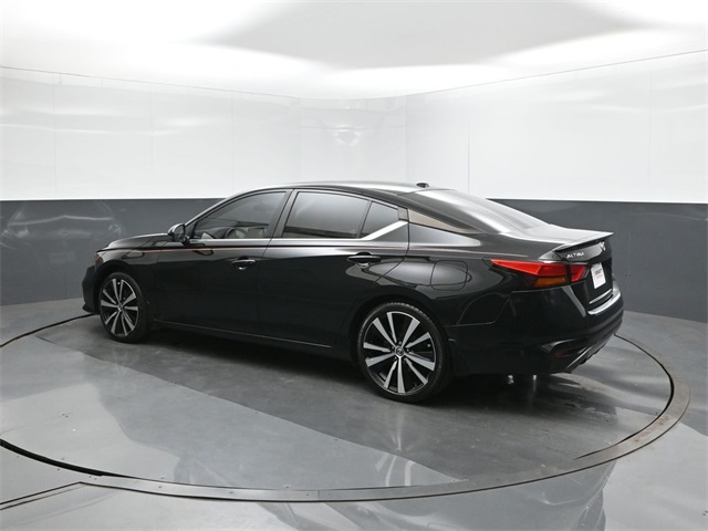 2021 Nissan Altima 2.5 SR photo 5